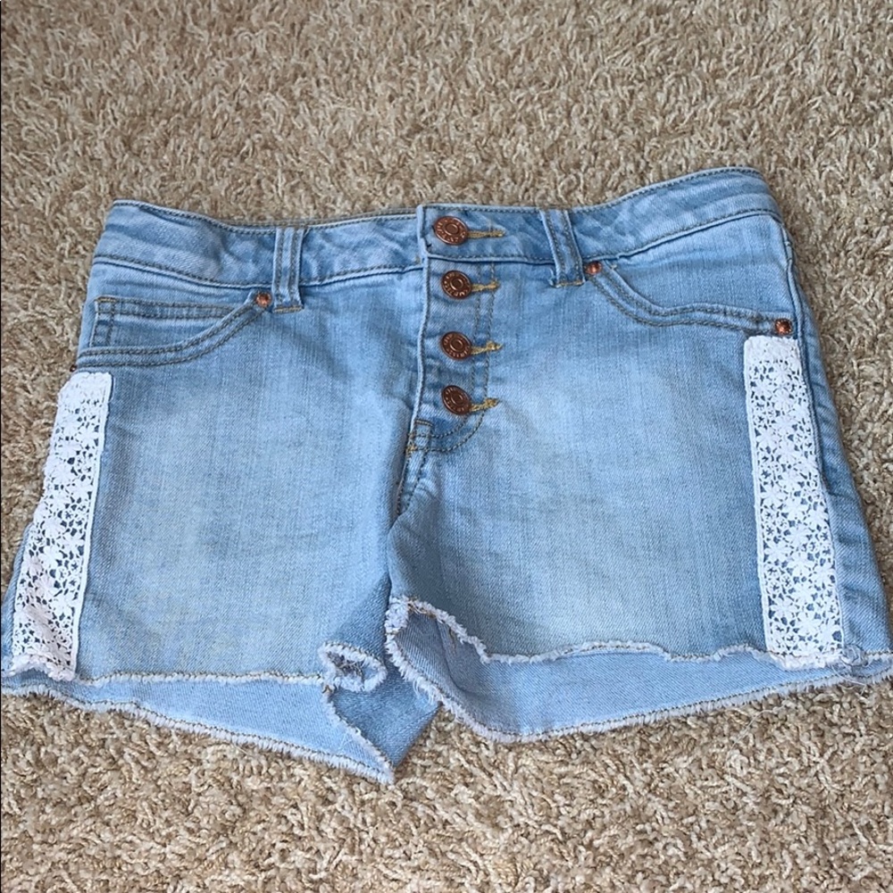 Girls cat and Jack shorts size 7/8